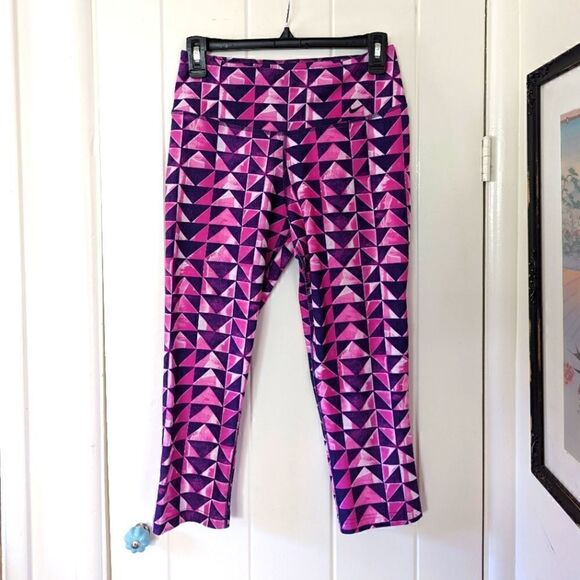 Nike Dri-Fit Capri Geometric Print Pink Purple Leggings SM Barbiecore - Picture 9 of 14